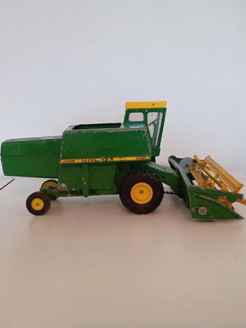 VINTAGE JOHN DEER #6600 COMBINE METAL TOY CHAIN PLASTIC REEL RESTORATION PROJECT